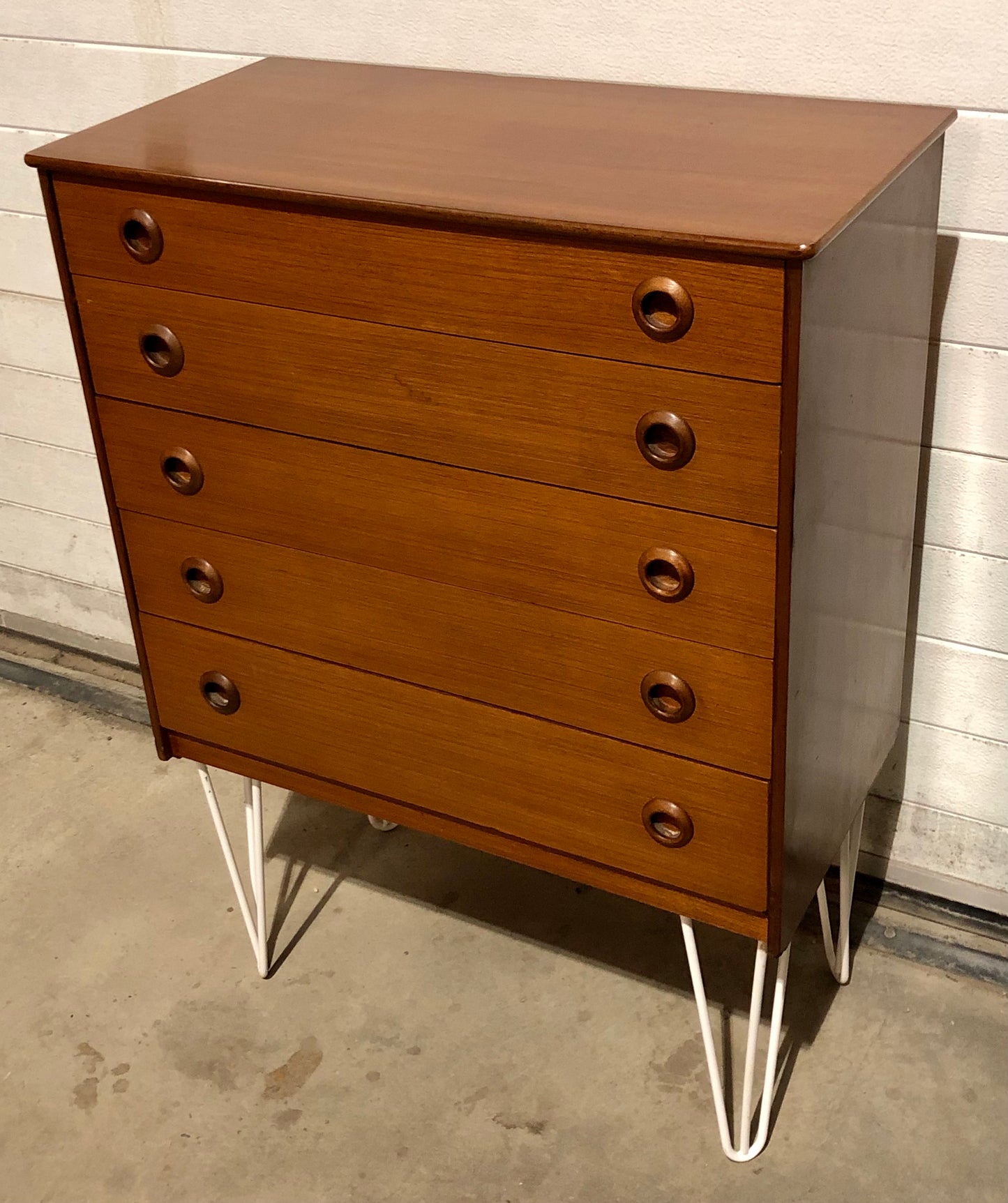 000705....Handsome Retro Teak Chest Of Drawers