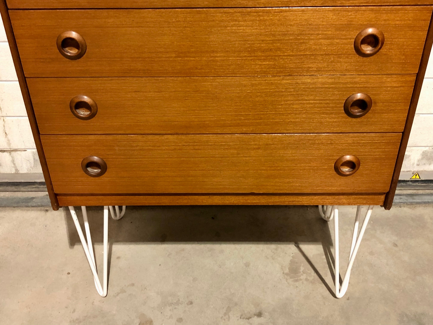 000705....Handsome Retro Teak Chest Of Drawers