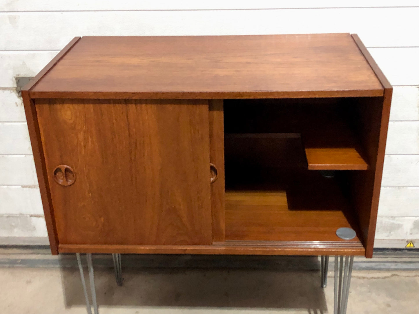 000687....Retro Teak Drinks Cabinet