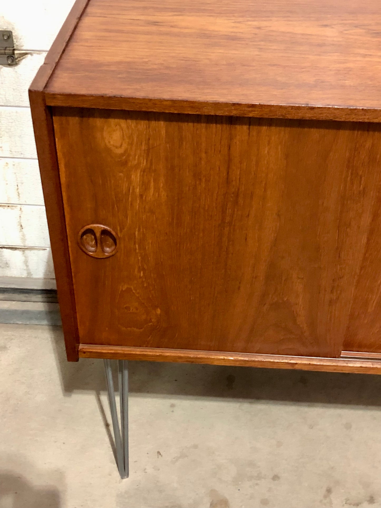 000687....Retro Teak Drinks Cabinet