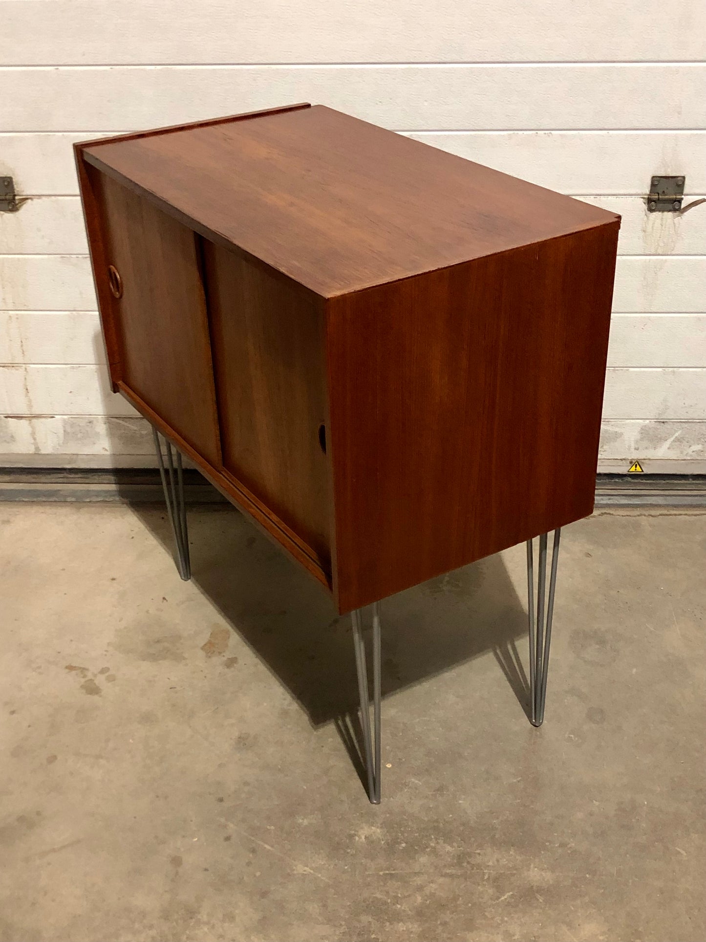 000687....Retro Teak Drinks Cabinet