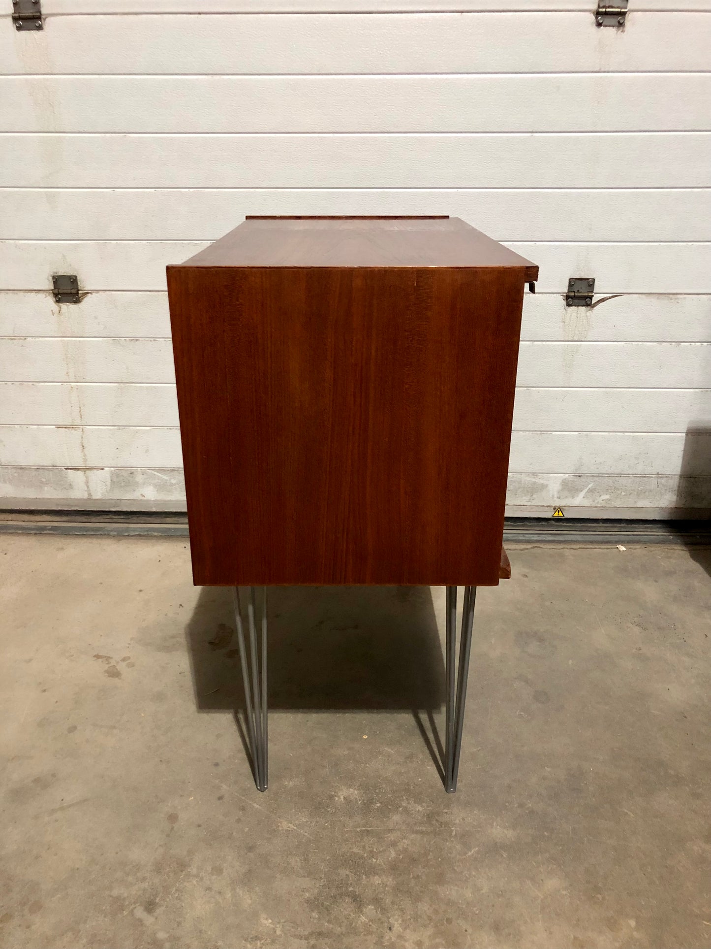 000687....Retro Teak Drinks Cabinet