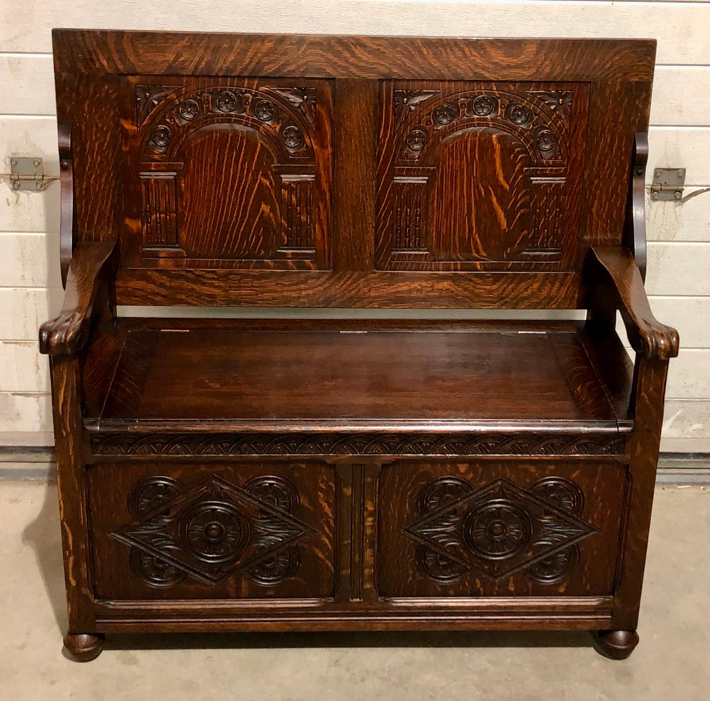 000699....Handsome Carved Oak Monks Bench / Hall Seat ( sold )