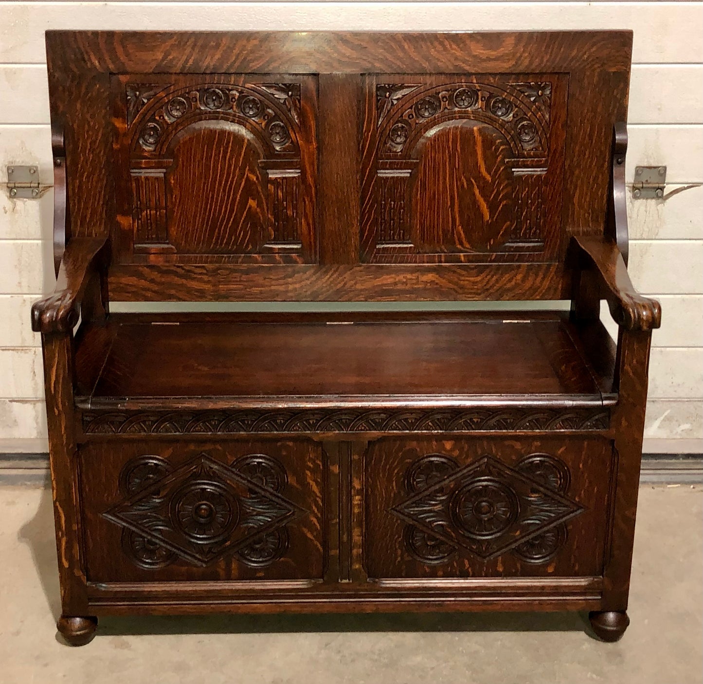 000699....Handsome Carved Oak Monks Bench / Hall Seat ( sold )