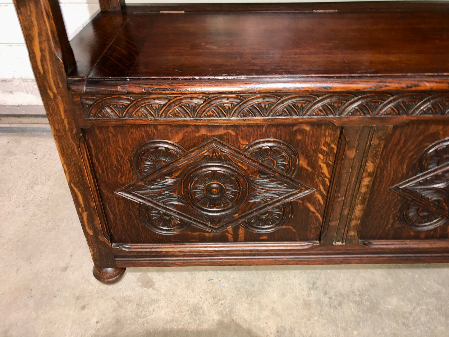 000699....Handsome Carved Oak Monks Bench / Hall Seat ( sold )