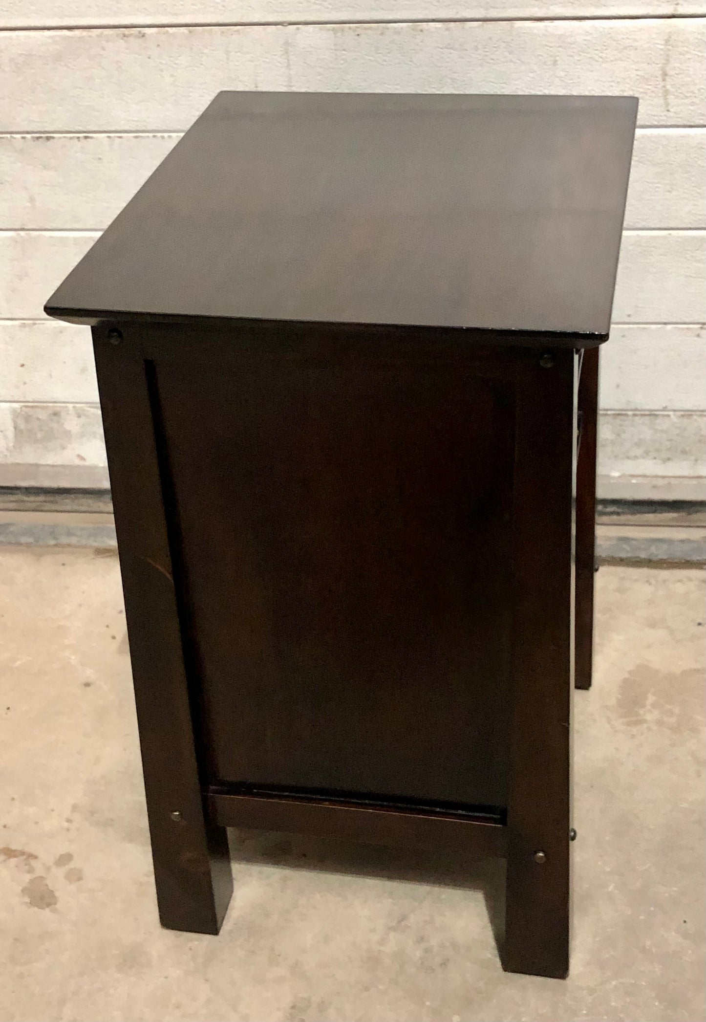 000698....Handsome Pair Of Oriental Style Bedside Lamp Tables ( sold )