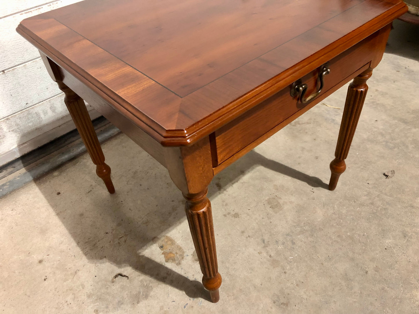 000696....Handsome Par Of Vintage Yew Lamp Tables / End Tables ( sold )