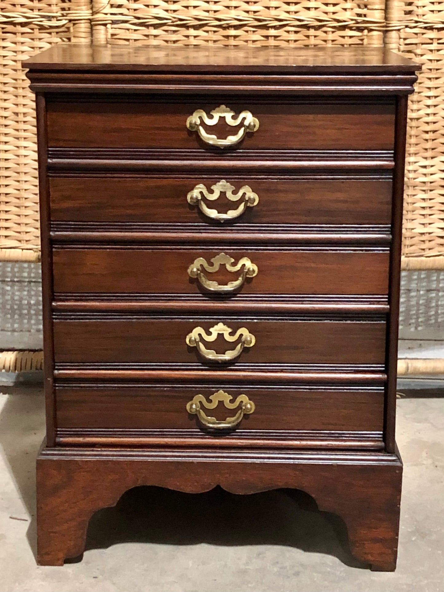 000689.... Handsome Antique Dwarf Music Cabinet / Small Music Ches