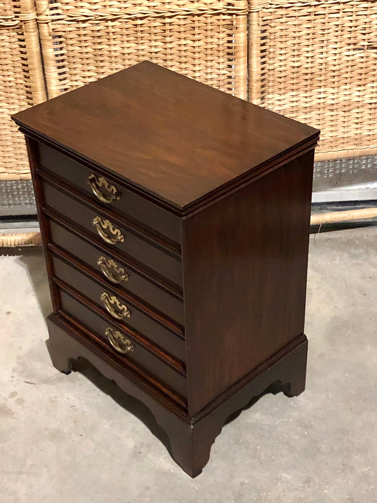 000689.... Handsome Antique Dwarf Music Cabinet / Small Music Ches