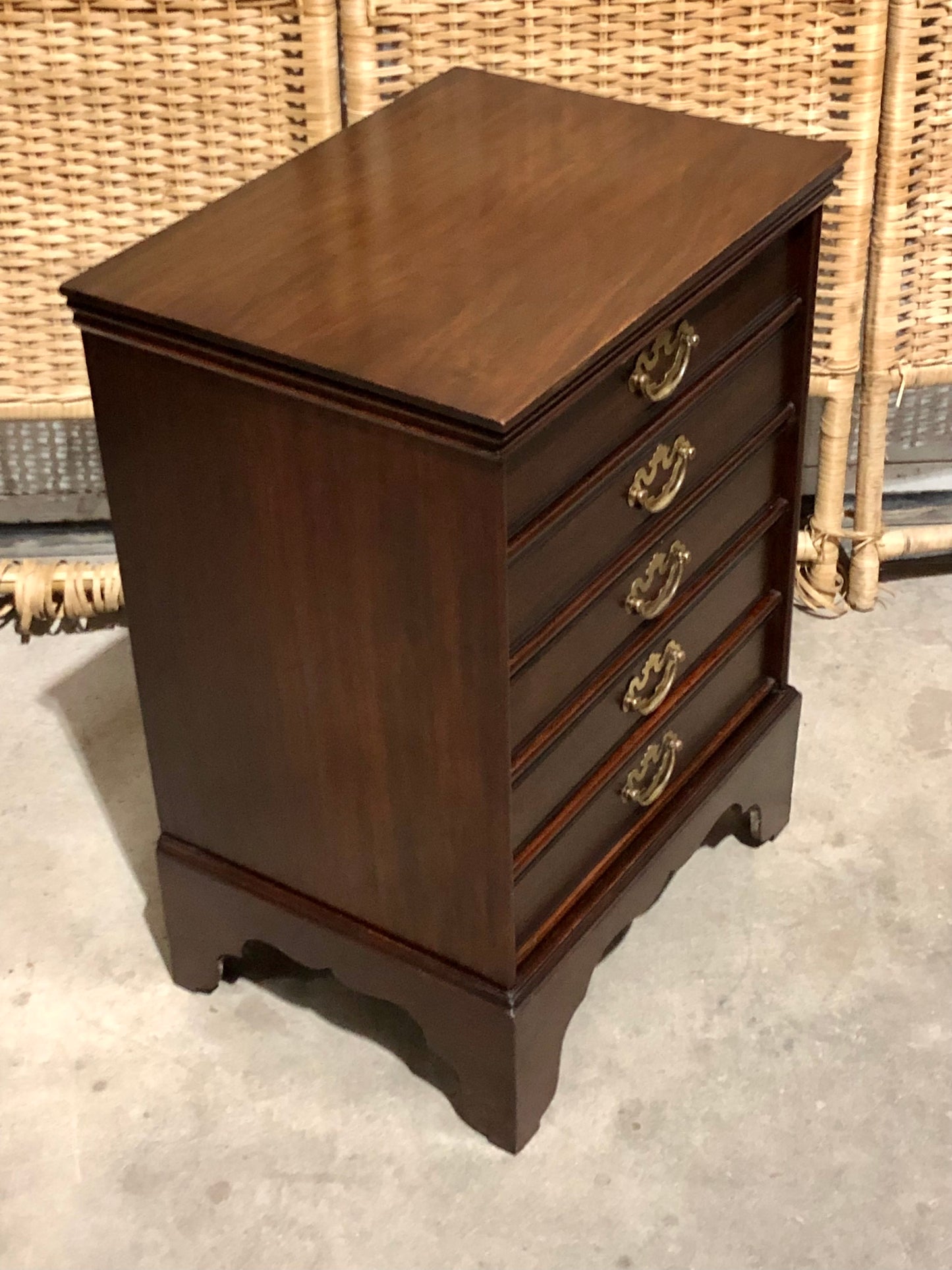 000689.... Handsome Antique Dwarf Music Cabinet / Small Music Ches