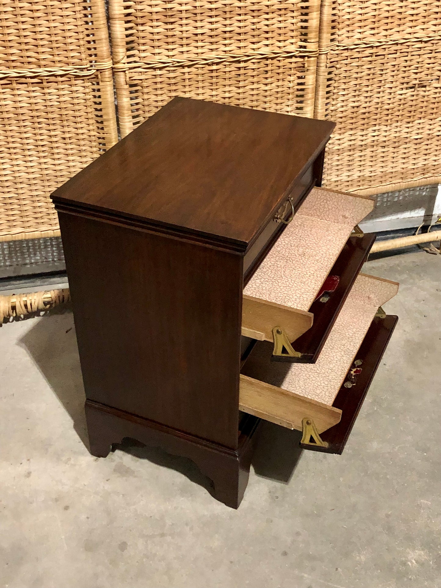 000689.... Handsome Antique Dwarf Music Cabinet / Small Music Ches