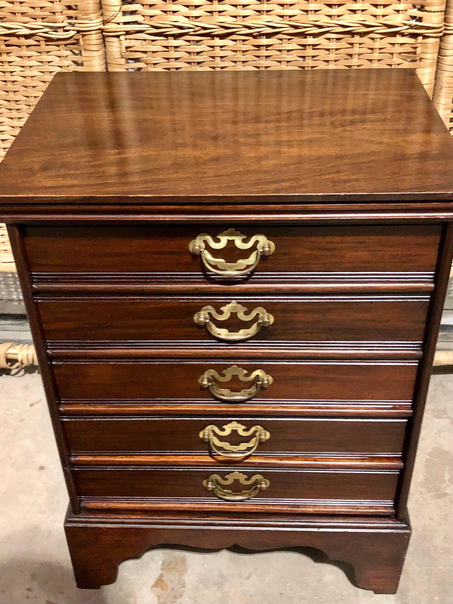 000689.... Handsome Antique Dwarf Music Cabinet / Small Music Ches