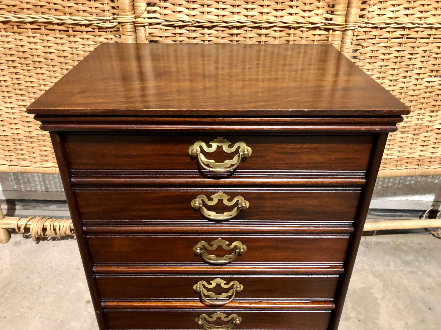 000689.... Handsome Antique Dwarf Music Cabinet / Small Music Ches