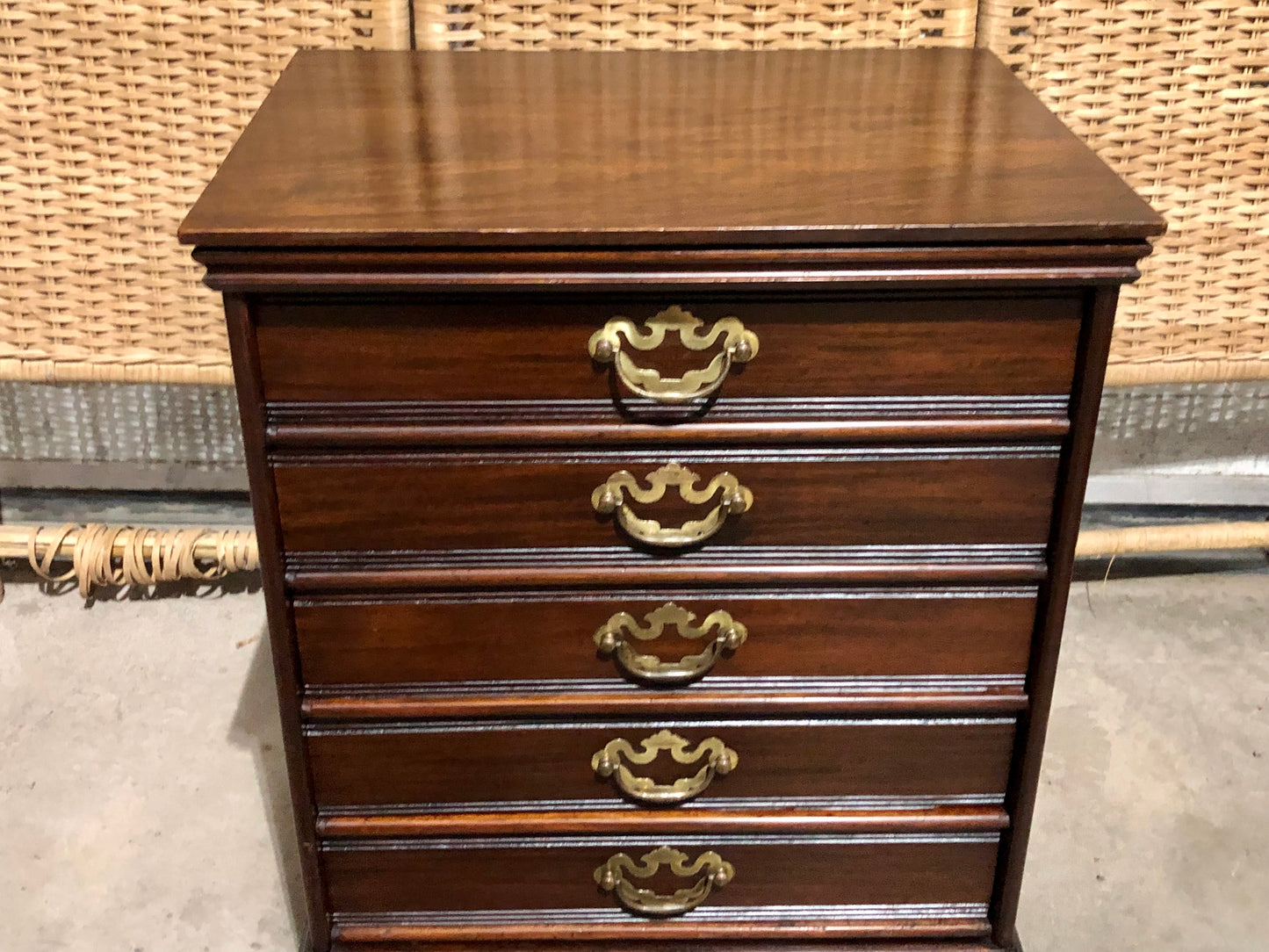 000689.... Handsome Antique Dwarf Music Cabinet / Small Music Ches
