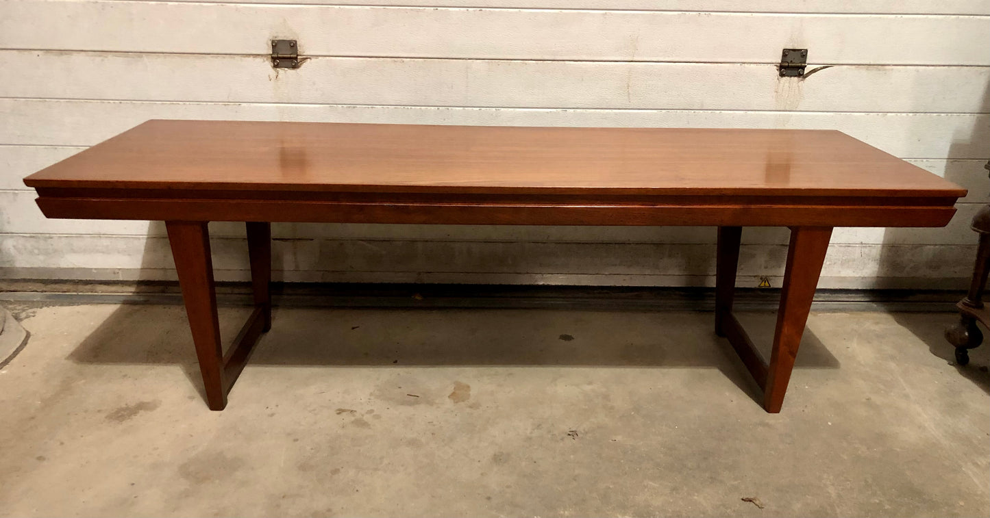 000686....Handsome Large Retro Teak Extending Coffee Table