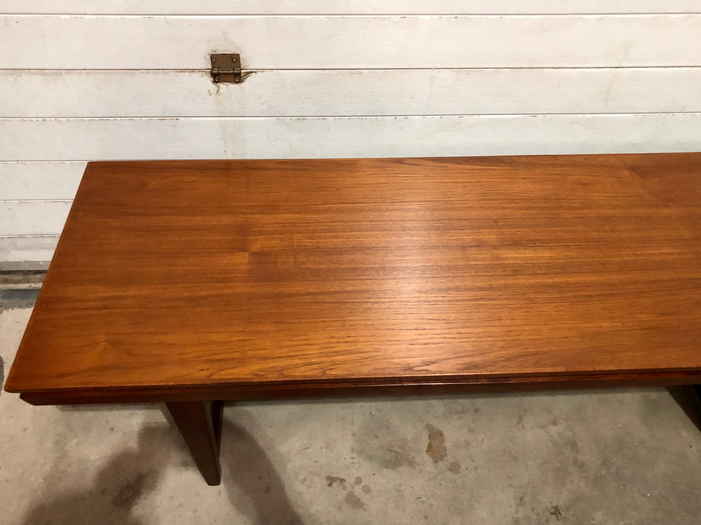 000686....Handsome Large Retro Teak Extending Coffee Table