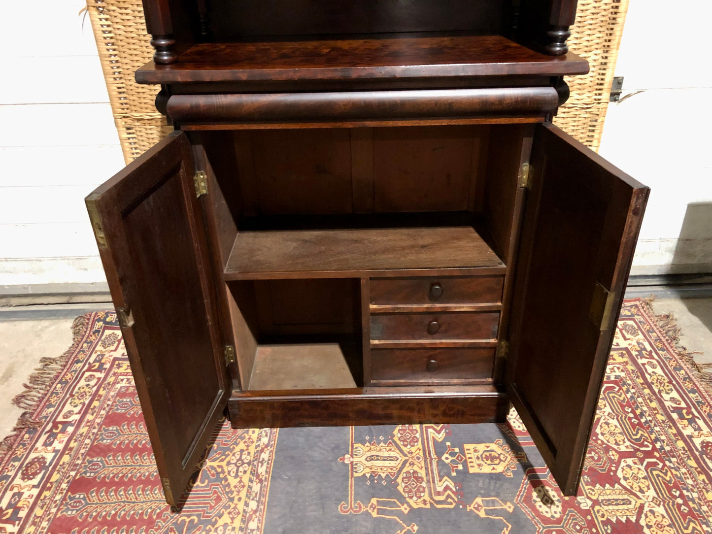 000681....Handsome Antique William IV Mahogany Chiffonier / Buffet