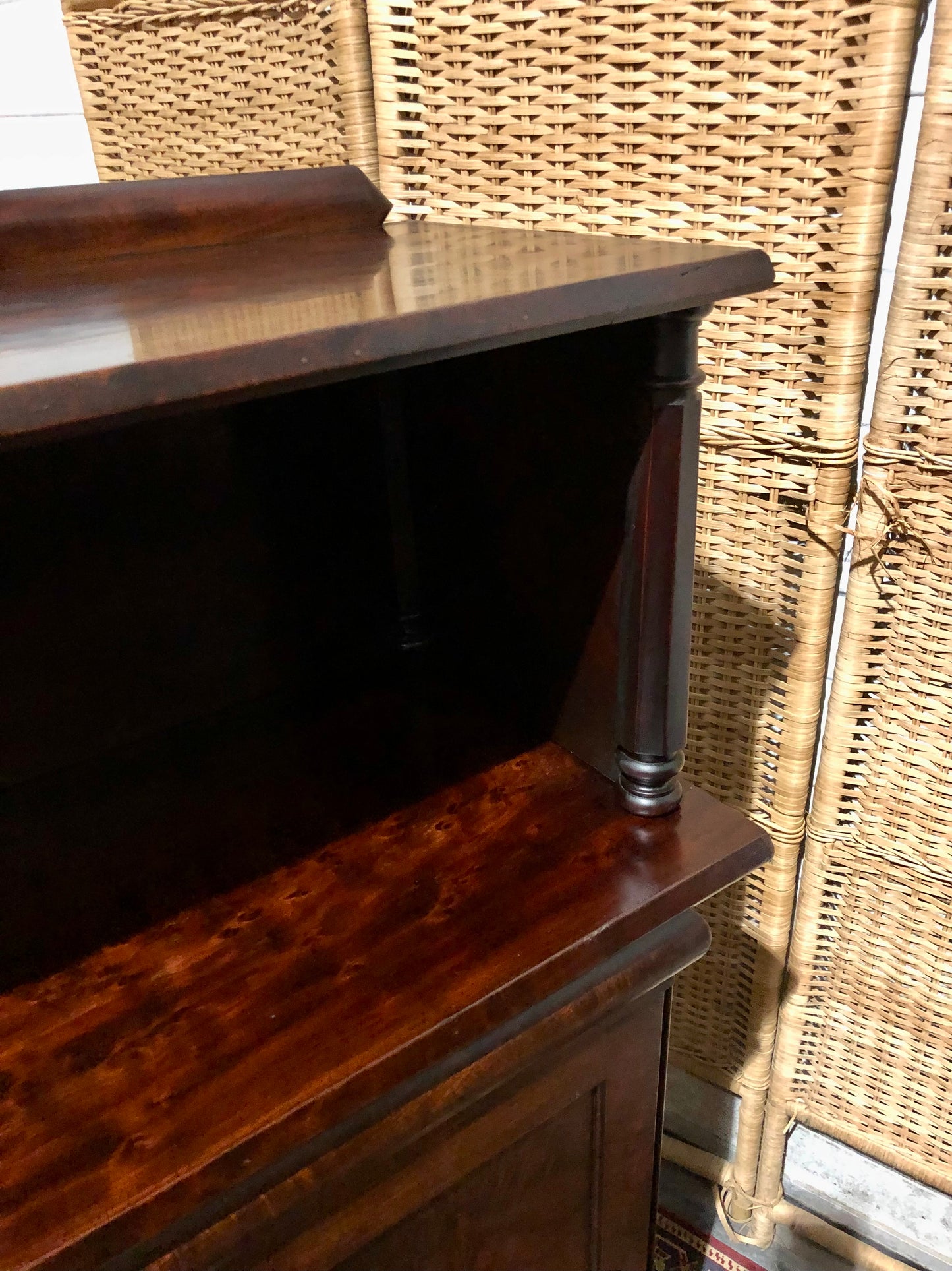 000681....Handsome Antique William IV Mahogany Chiffonier / Buffet