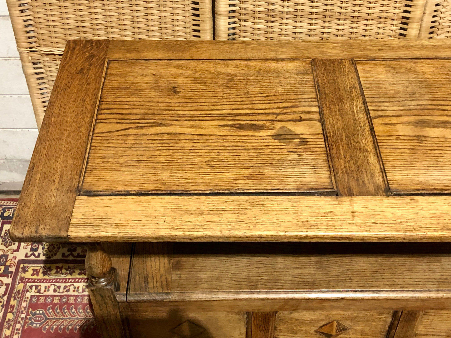 000670....Handsome Rustic Oak Monks Bench