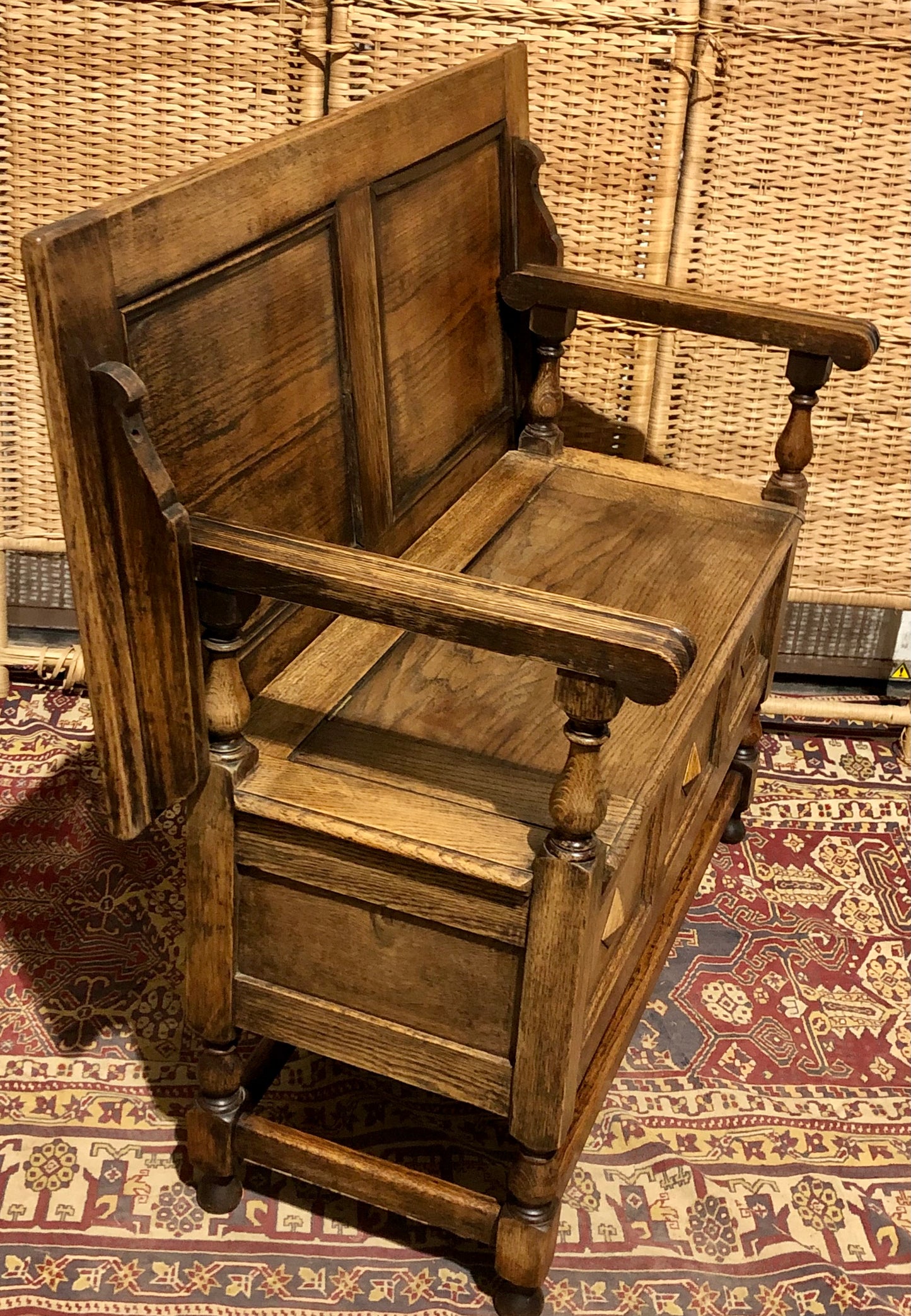 000670....Handsome Rustic Oak Monks Bench