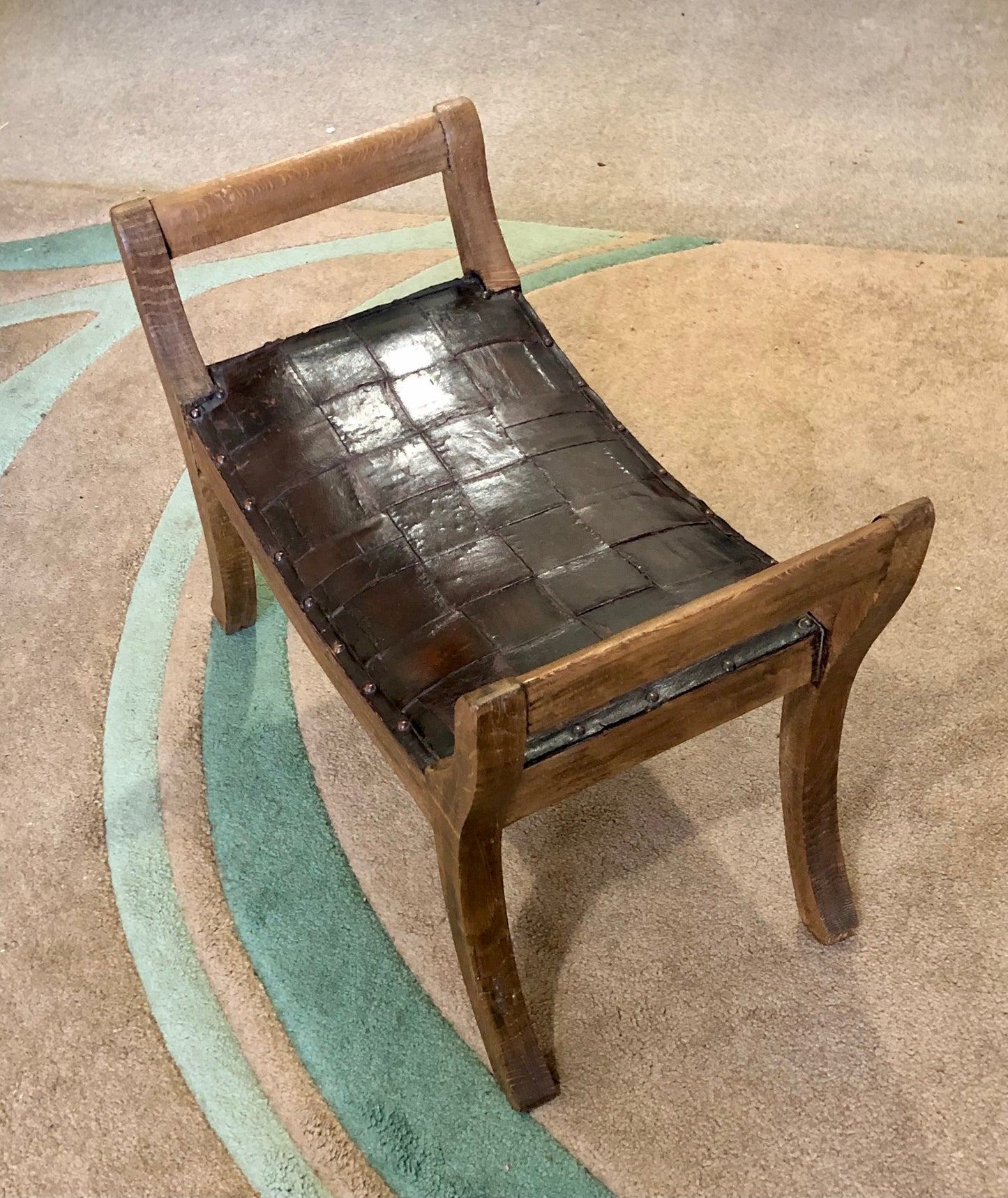 000673....Handsome Rare Arts And Crafts Oak Stool
