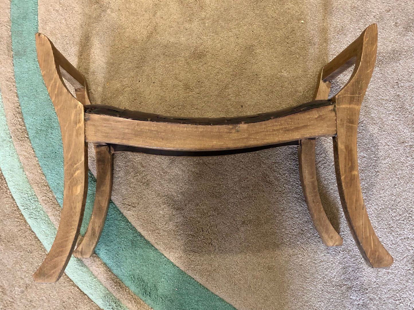 000673....Handsome Rare Arts And Crafts Oak Stool