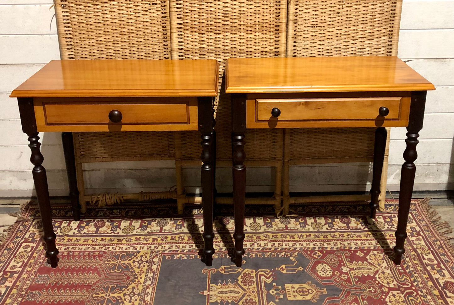 000671....Handsome Pair Of Vintage Bedside Tables Or Lamp Tables