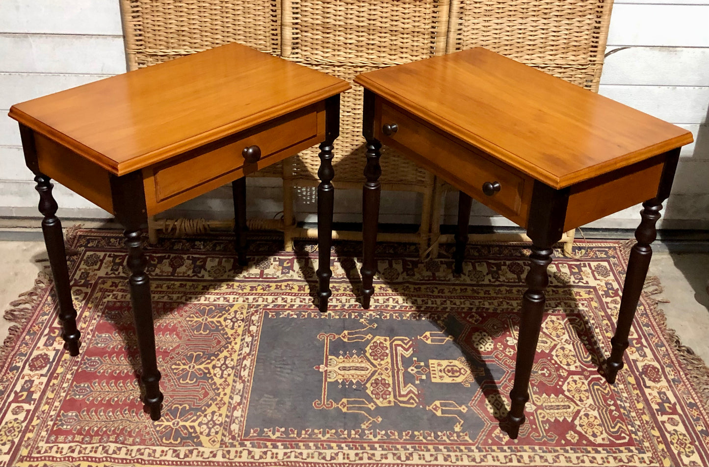 000671....Handsome Pair Of Vintage Bedside Tables Or Lamp Tables