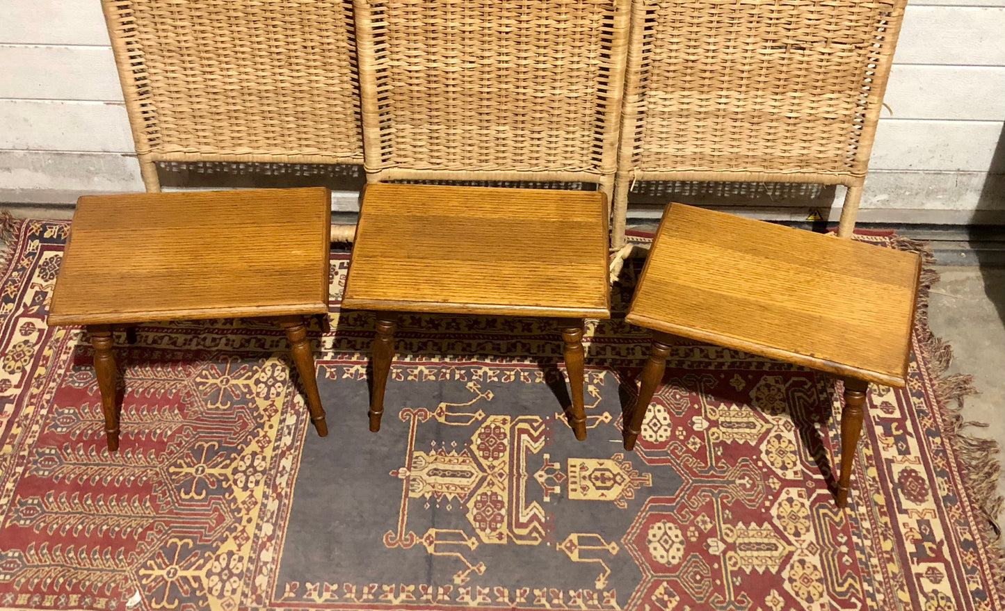 000667....A Set Of Three Vintage Small Oak Tables / Plantstands