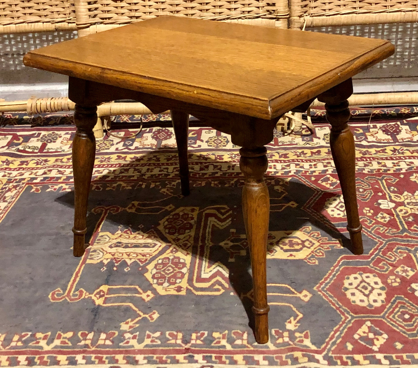 000667....A Set Of Three Vintage Small Oak Tables / Plantstands