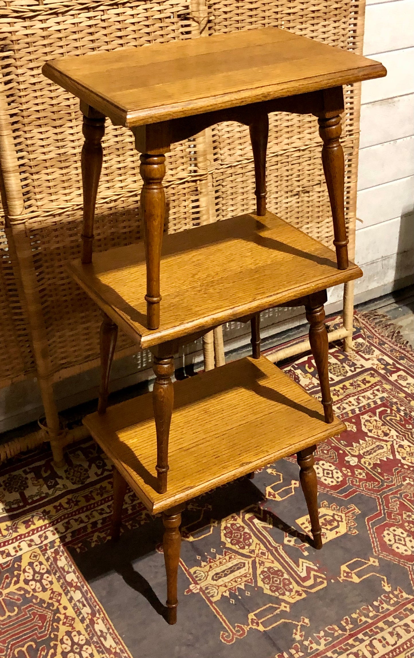 000667....A Set Of Three Vintage Small Oak Tables / Plantstands