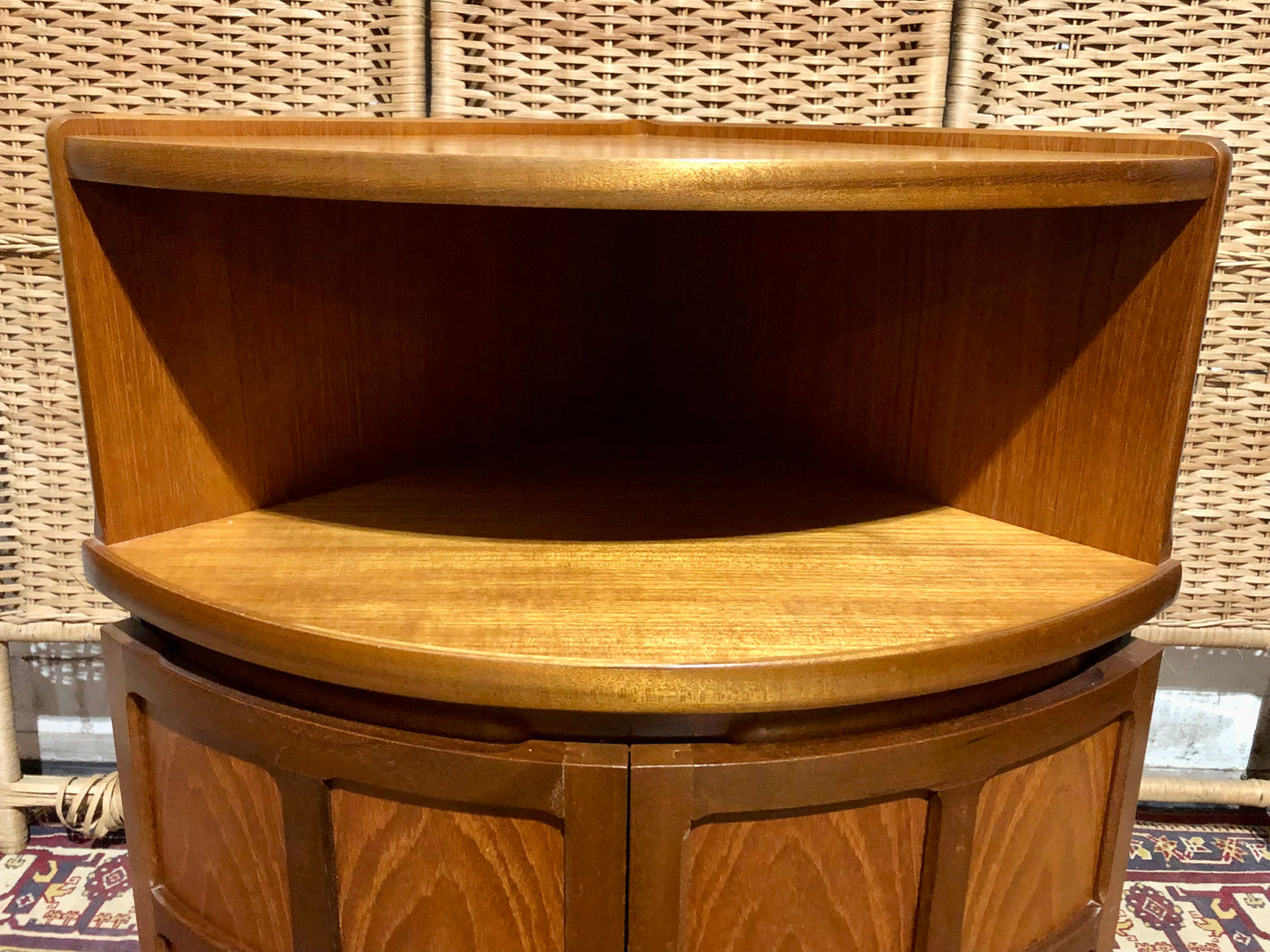 000664.... A Handsome Pair Of Retro Teak Corner Cabinets By Nathan