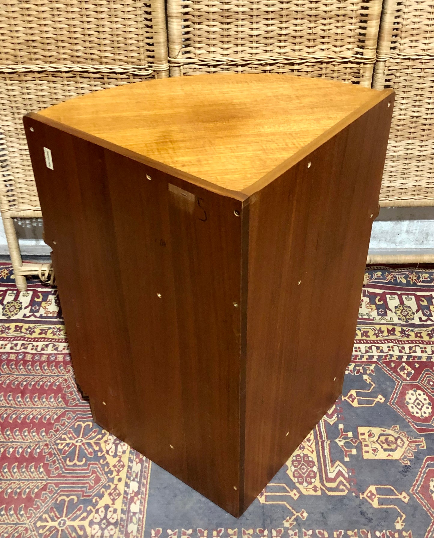 000664.... A Handsome Pair Of Retro Teak Corner Cabinets By Nathan