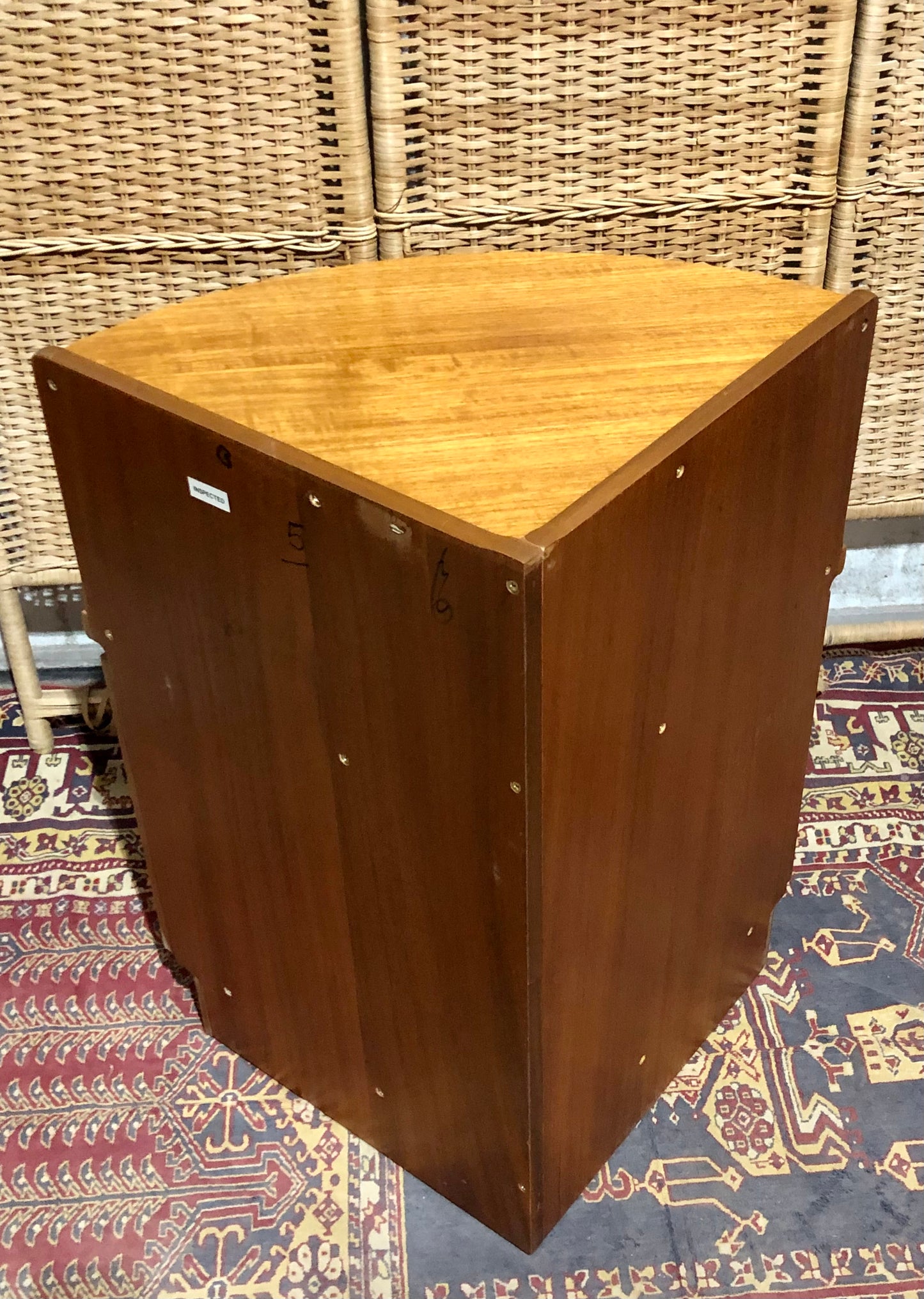 000664.... A Handsome Pair Of Retro Teak Corner Cabinets By Nathan