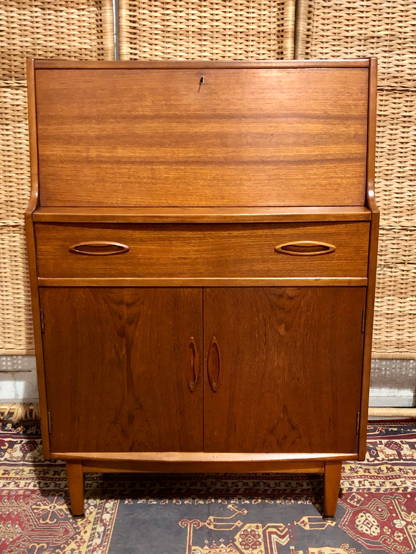 000654....Handsome Teak Mid Century Retro Bureau