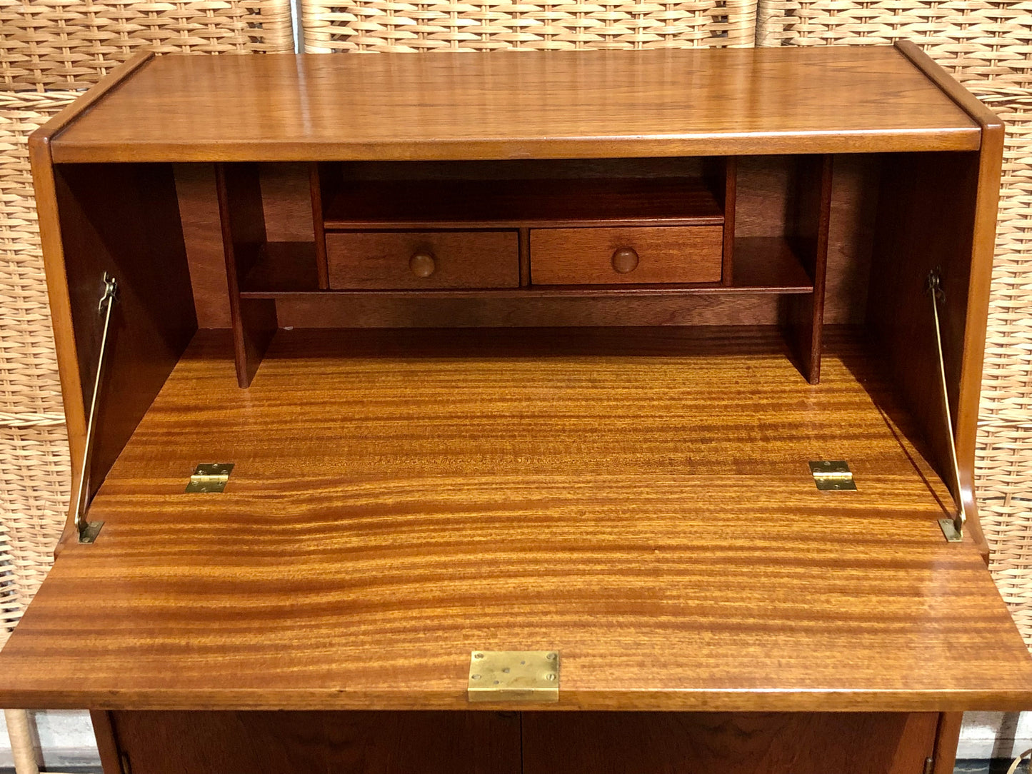 000654....Handsome Teak Mid Century Retro Bureau