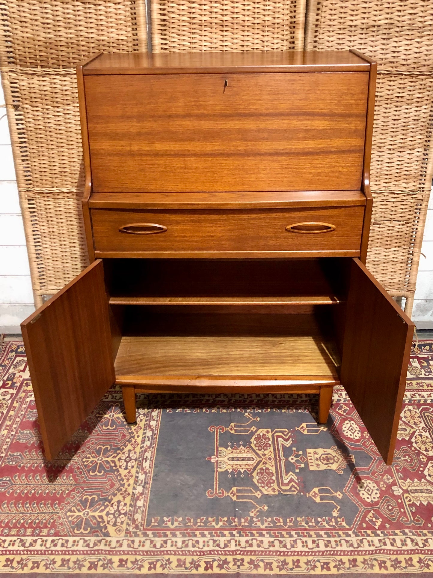 000654....Handsome Teak Mid Century Retro Bureau