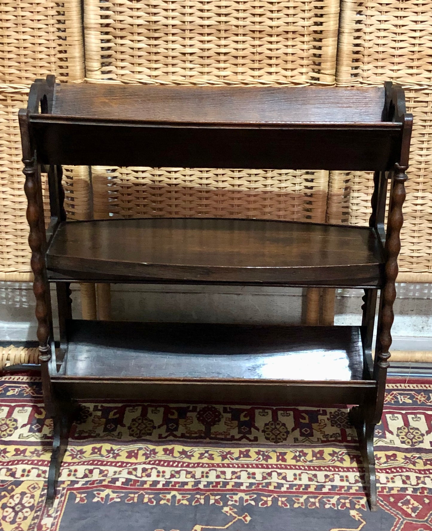 000652....Handsome Vintage Oak Book Trough / Bookshelves