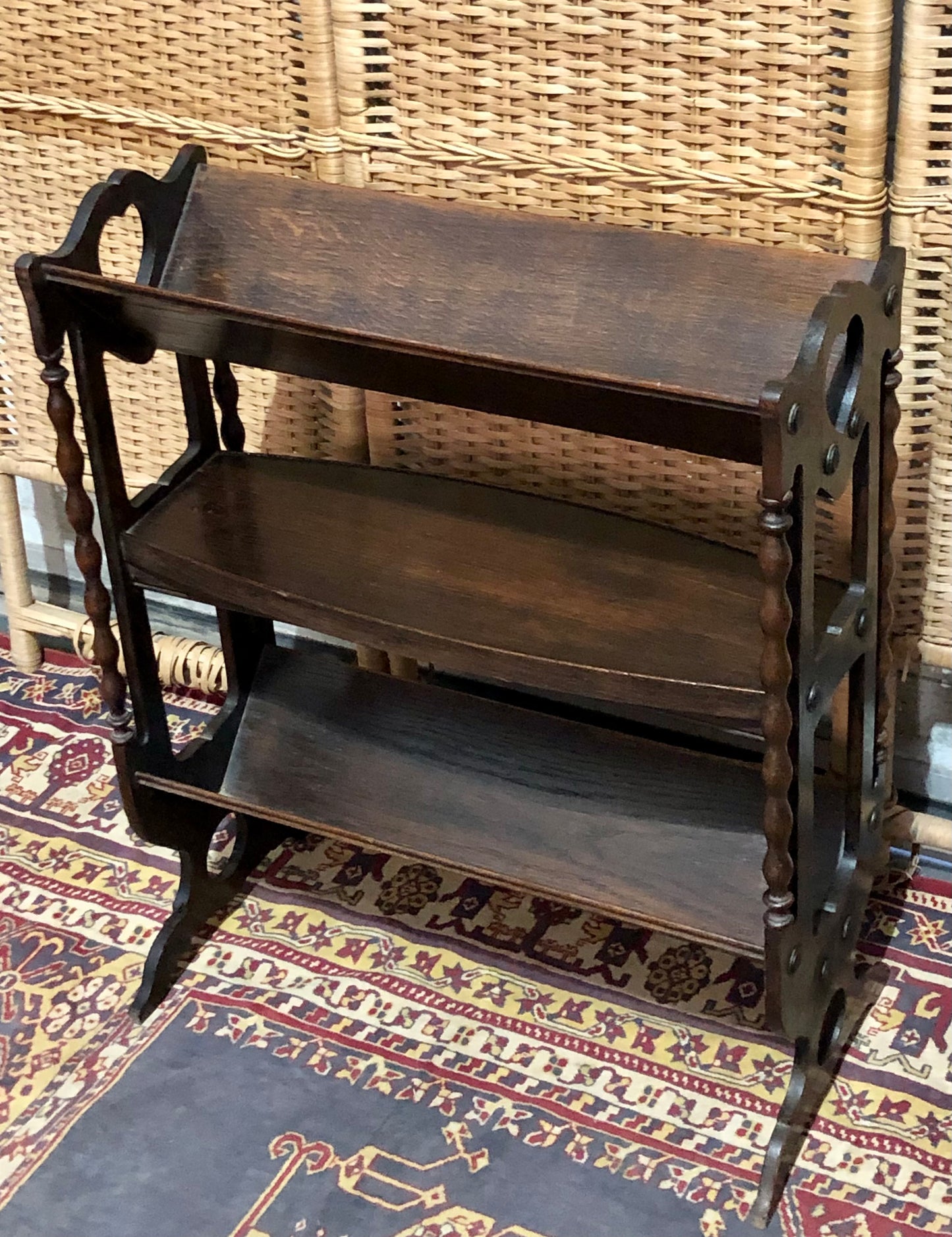 000652....Handsome Vintage Oak Book Trough / Bookshelves