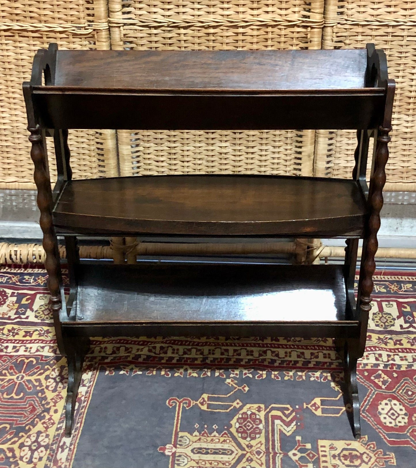 000652....Handsome Vintage Oak Book Trough / Bookshelves