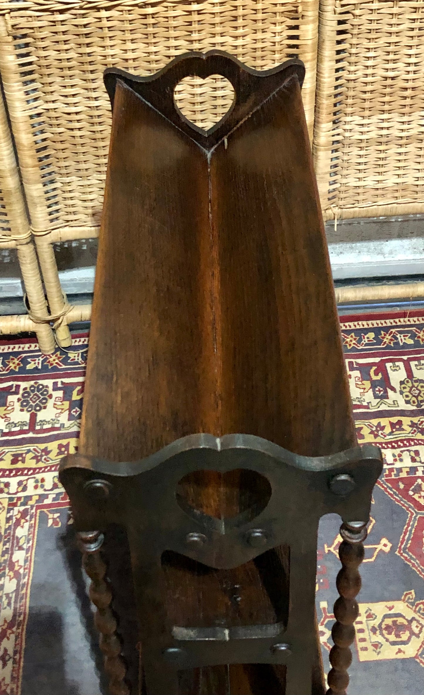 000652....Handsome Vintage Oak Book Trough / Bookshelves
