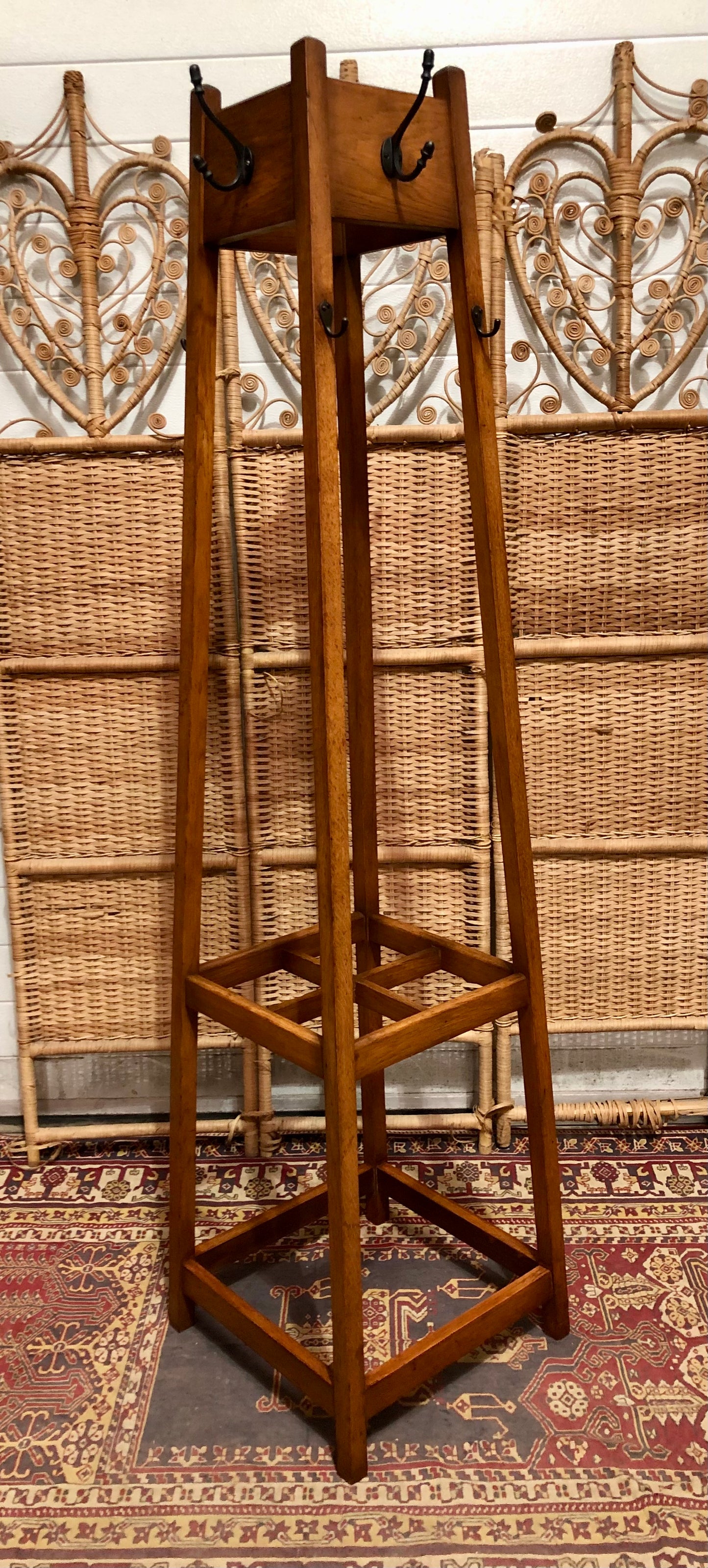 000648....Handsome Vintage Oak Arts And Crafts Hall Stand