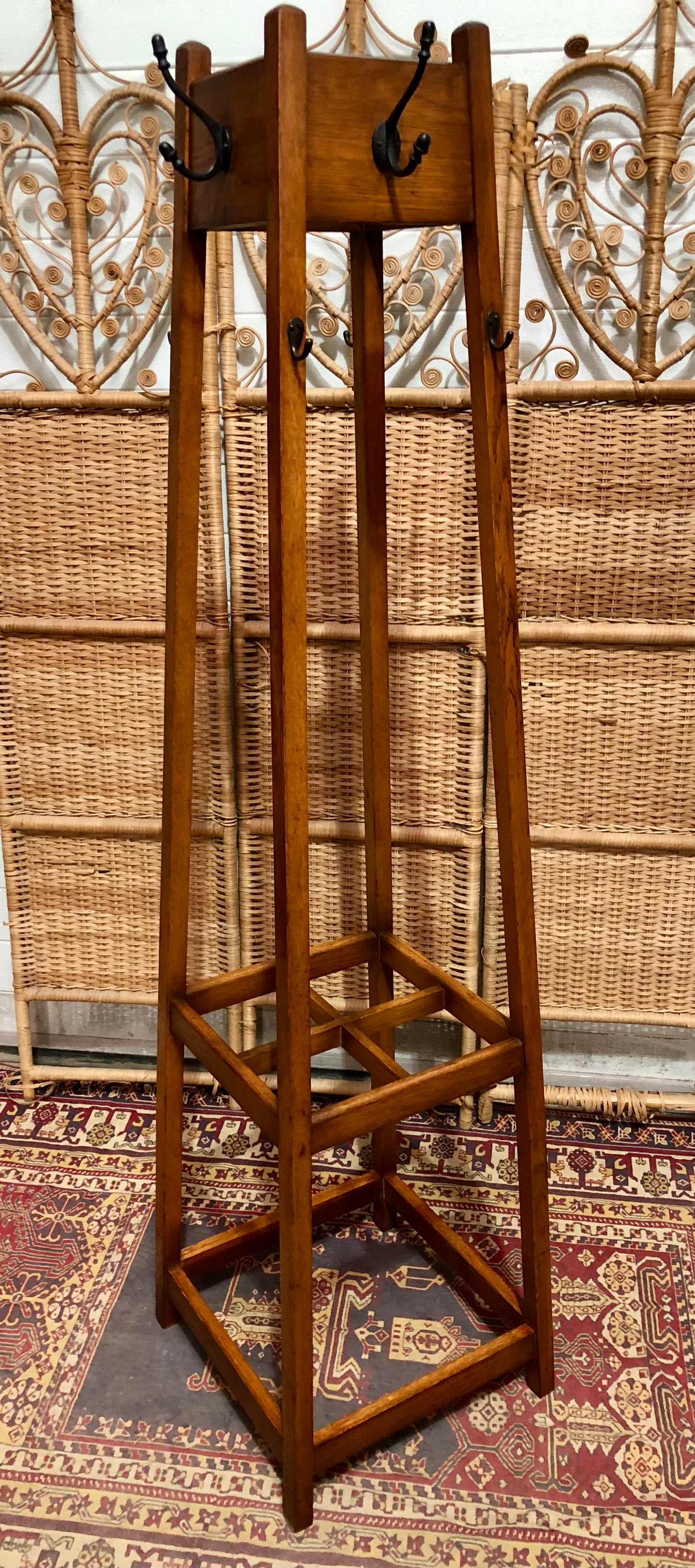 000648....Handsome Vintage Oak Arts And Crafts Hall Stand