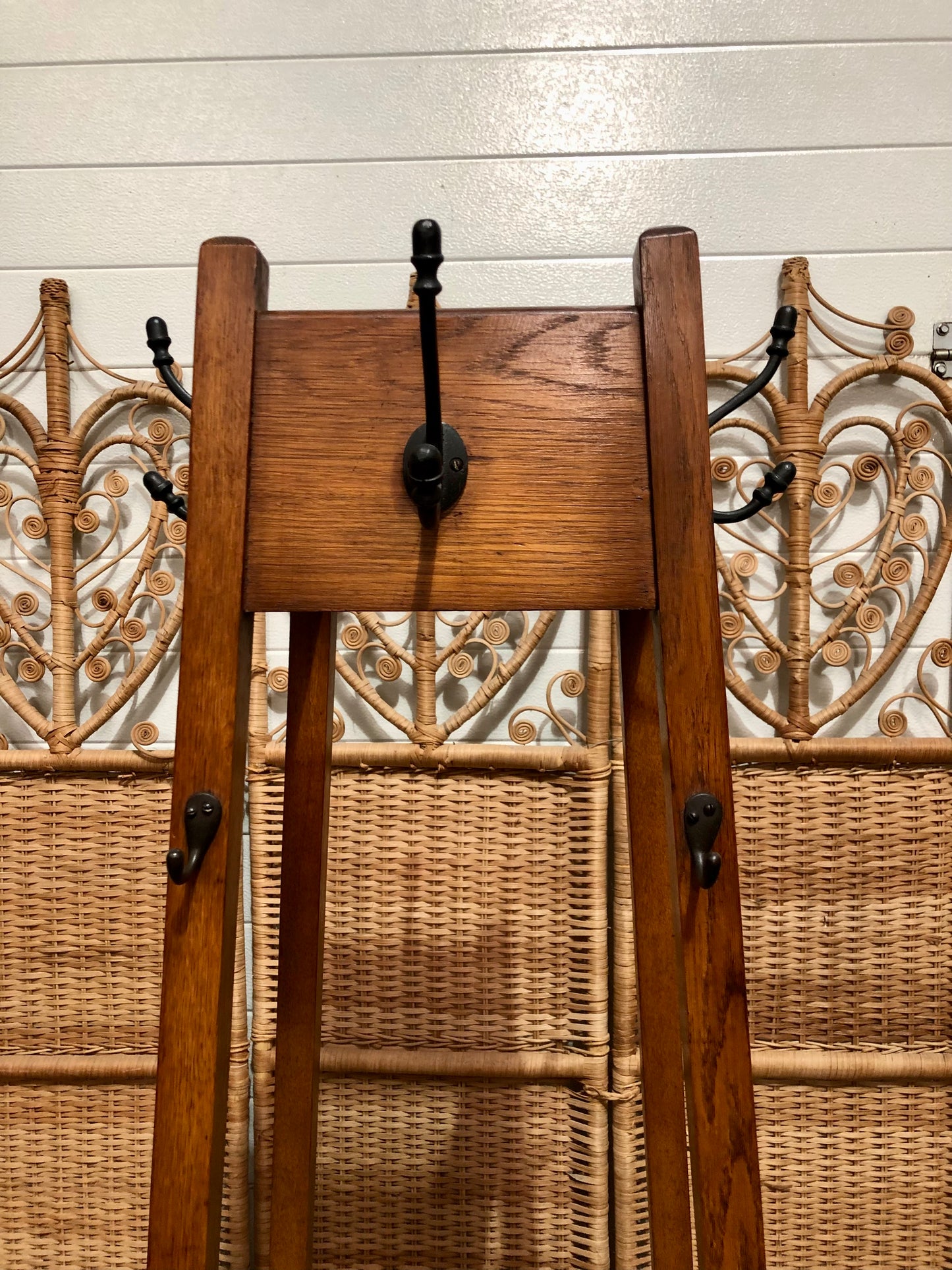 000648....Handsome Vintage Oak Arts And Crafts Hall Stand