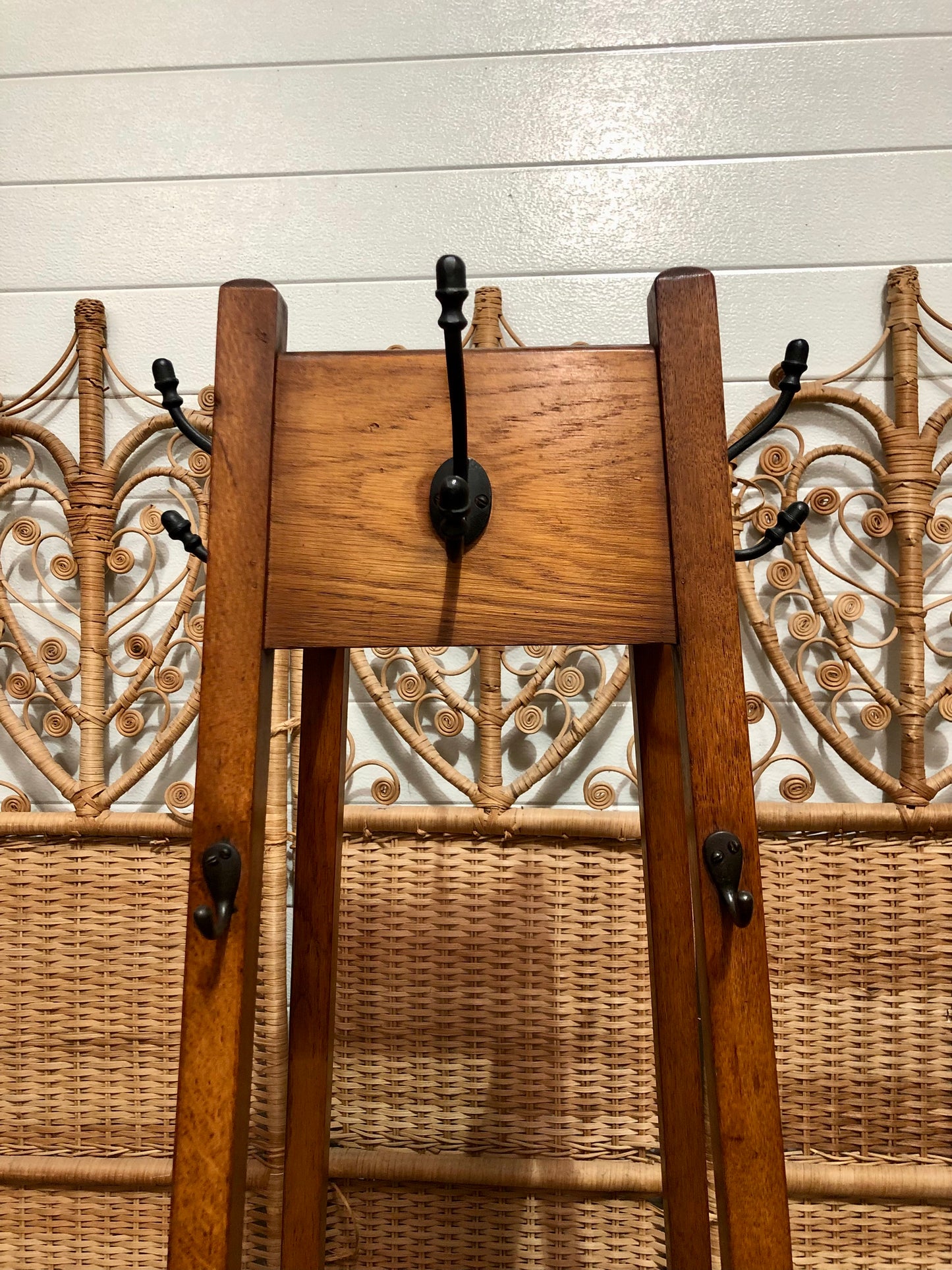 000648....Handsome Vintage Oak Arts And Crafts Hall Stand