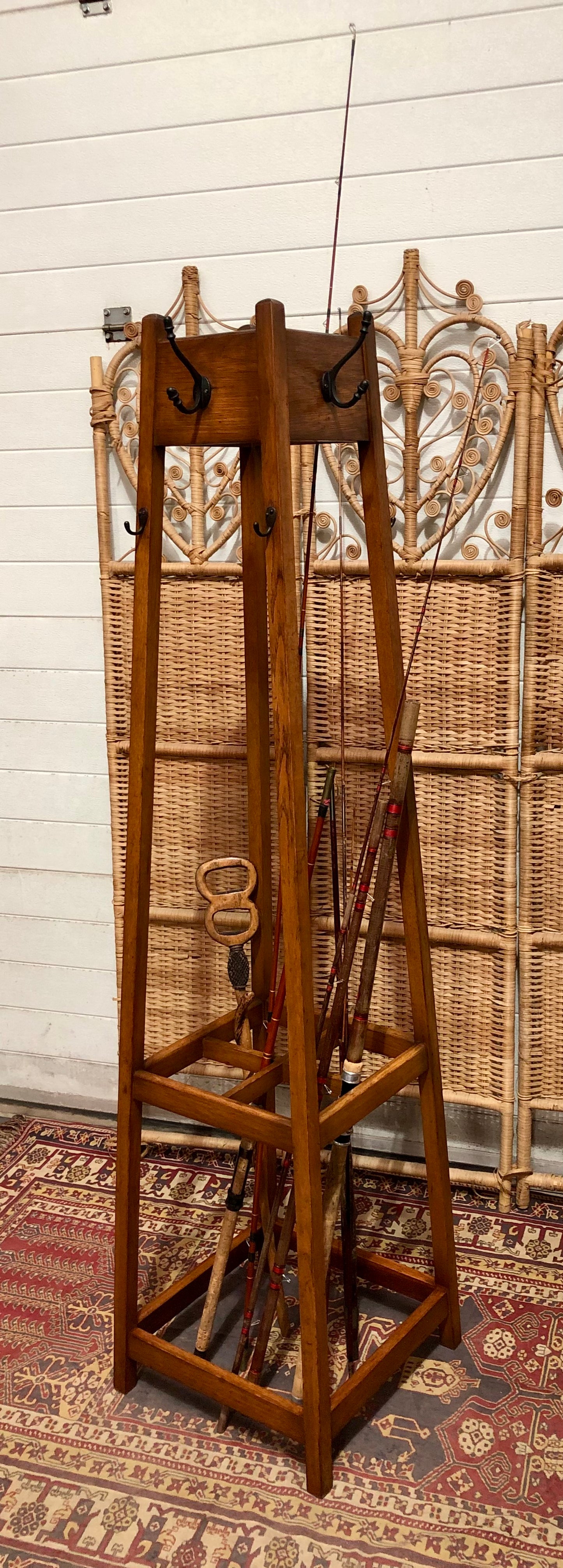 000648....Handsome Vintage Oak Arts And Crafts Hall Stand
