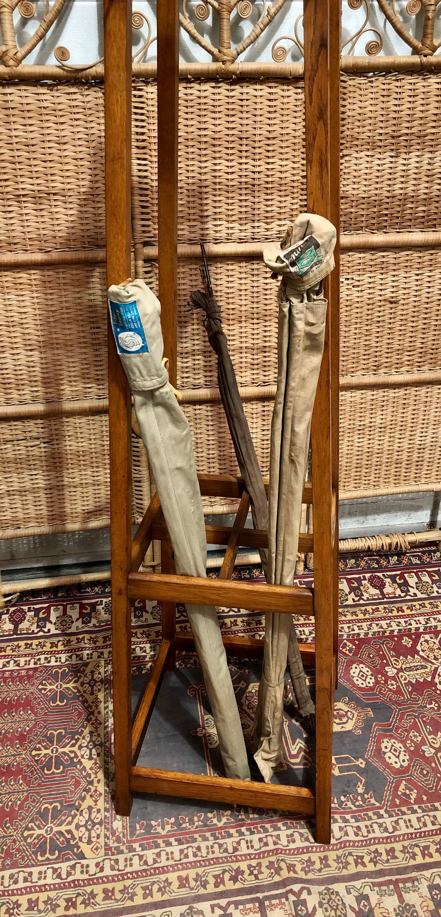 000648....Handsome Vintage Oak Arts And Crafts Hall Stand