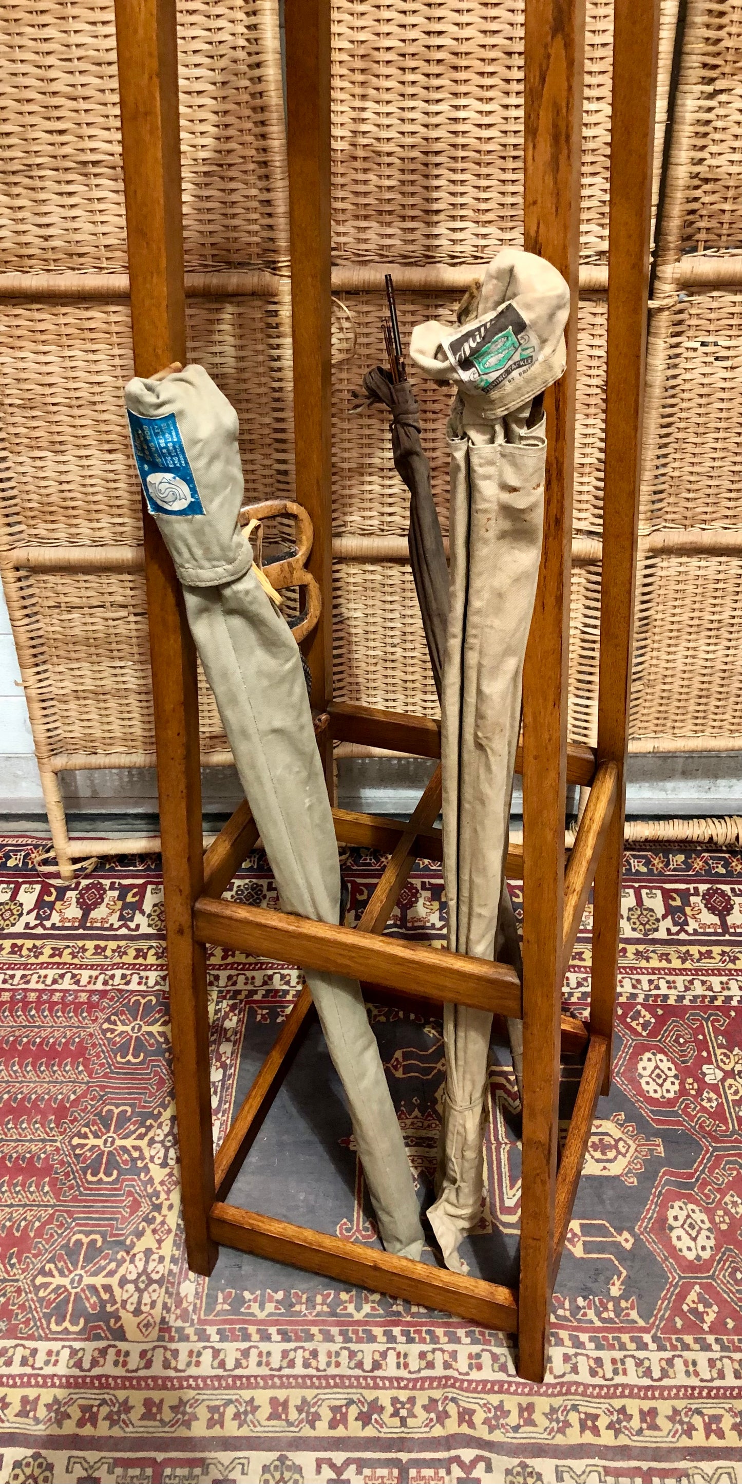 000648....Handsome Vintage Oak Arts And Crafts Hall Stand