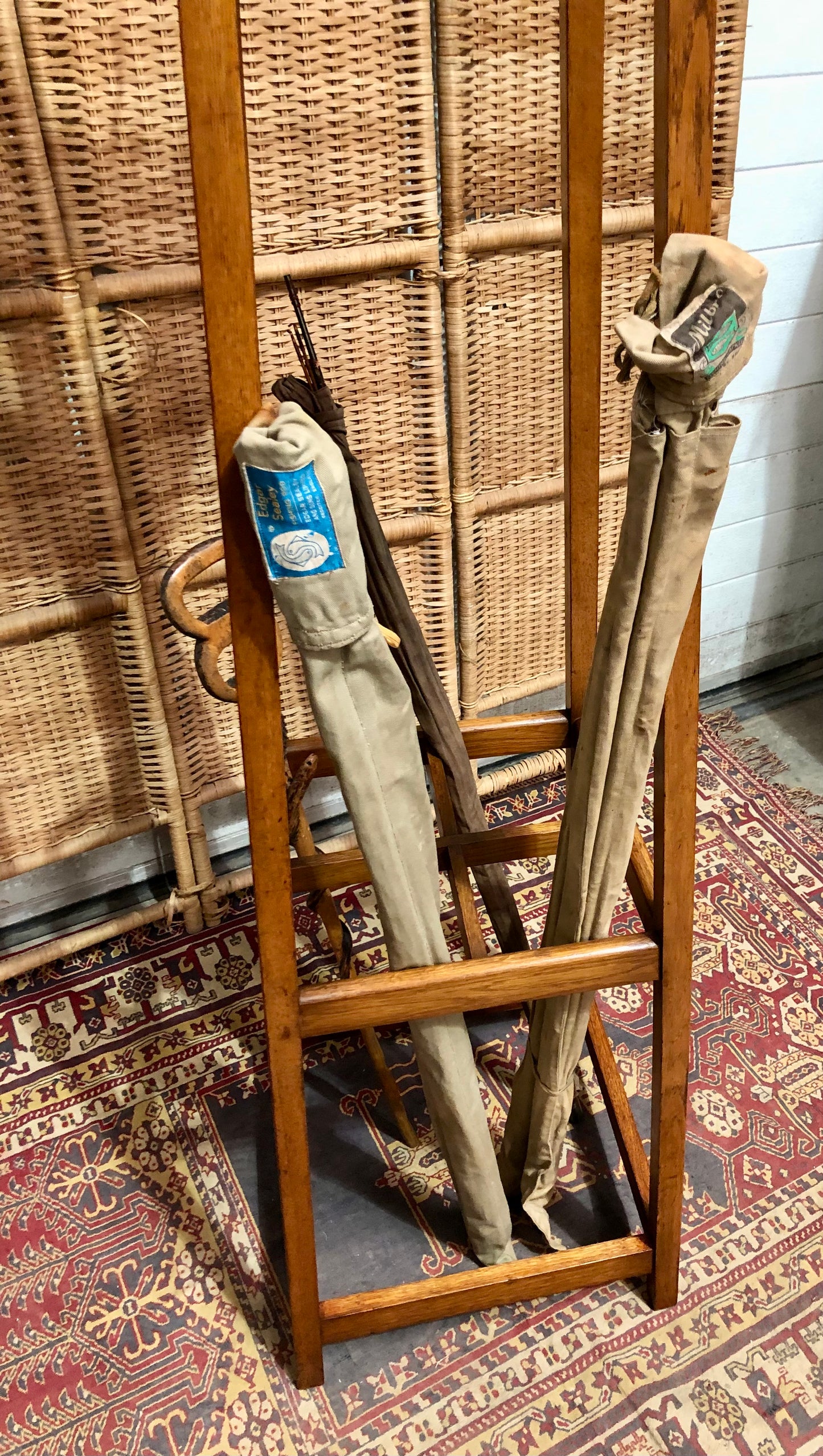 000648....Handsome Vintage Oak Arts And Crafts Hall Stand