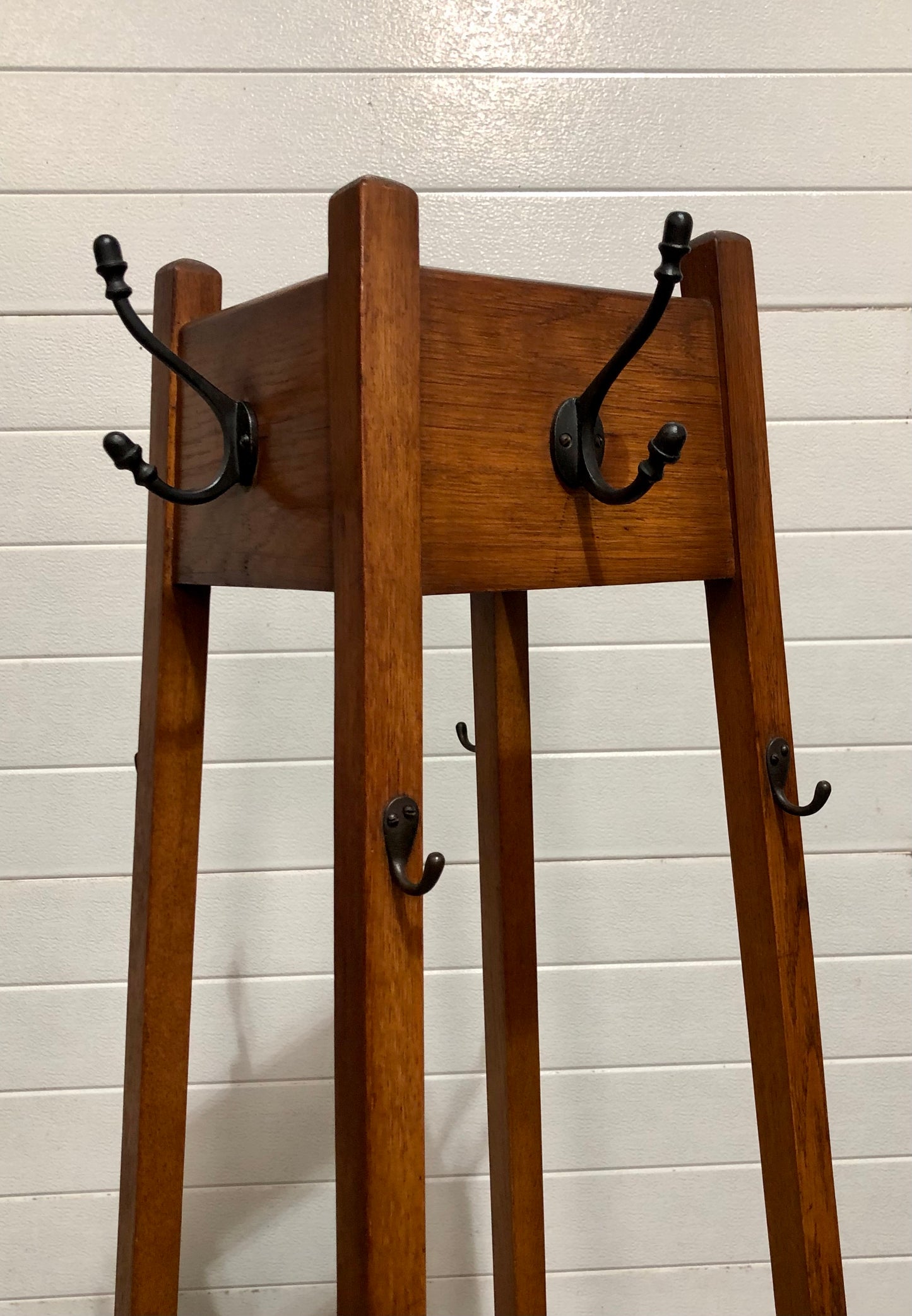 000648....Handsome Vintage Oak Arts And Crafts Hall Stand